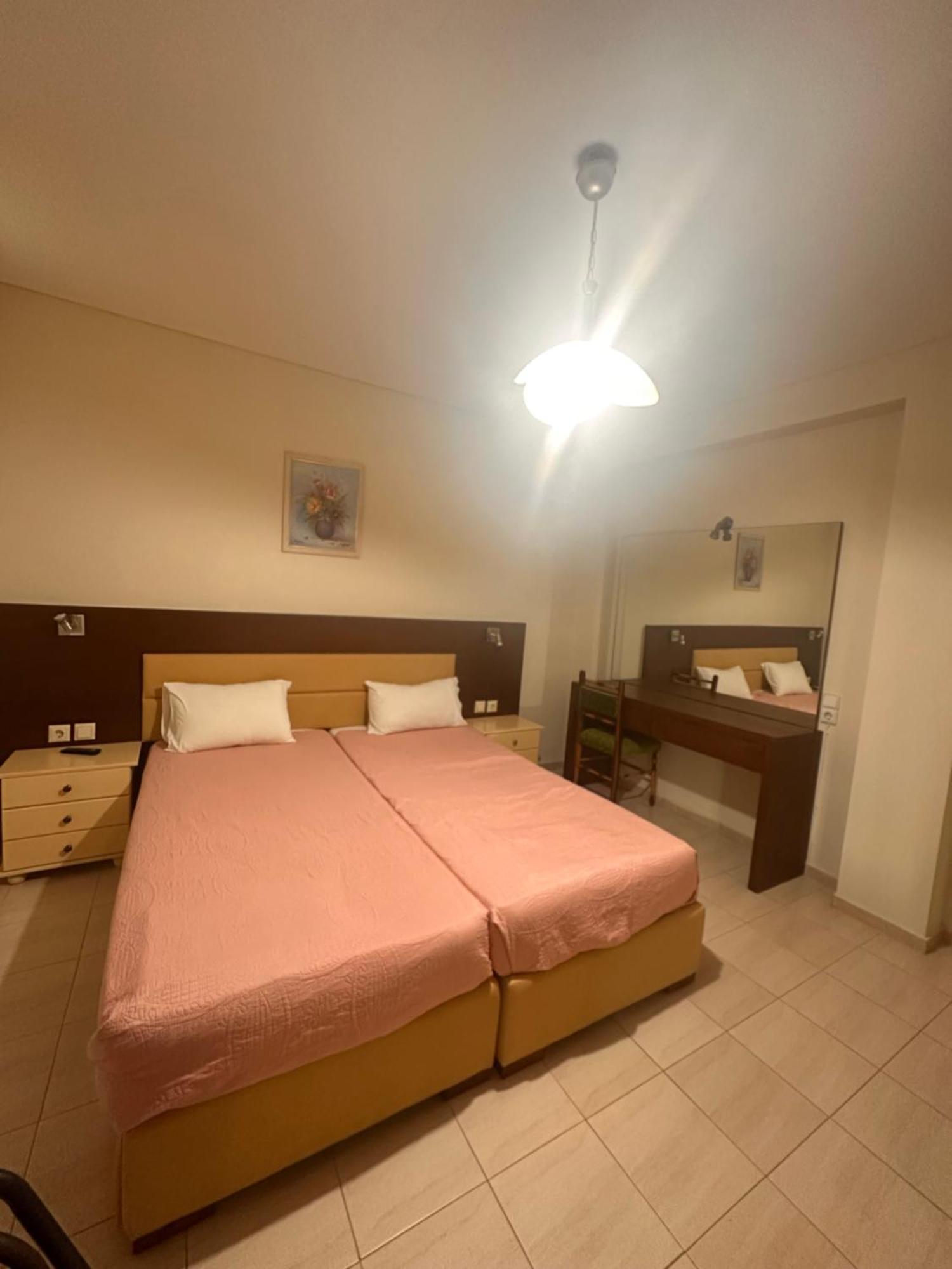 Ta Kalamakia Apartments ヴァテラ エクステリア 写真